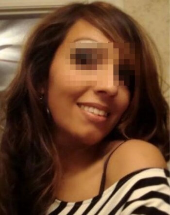Jolie fille arabe à Clermont-Ferrand