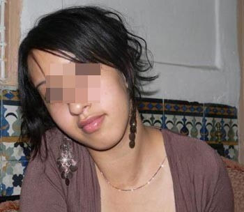 Belle tunisienne cherche un mec pas coincé à Rueil-Malmaison pour une fellation
