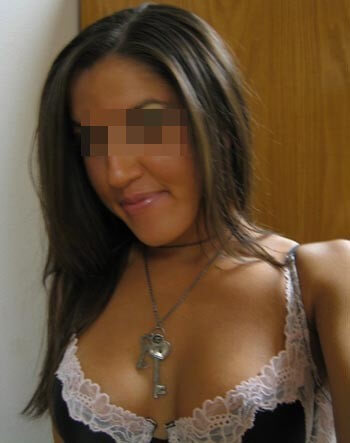 Tunisienne sexy à gros nichons pour baiser à Ivry-sur-Seine