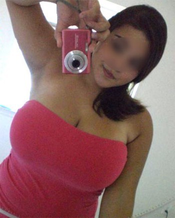 Coquine de Saint-Louis qui adore les pipes baveuses